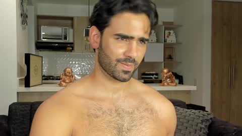 bradleymartin7 online show from January 16, 3:56 am