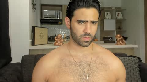 bradleymartin7 online show from January 22, 12:48 am