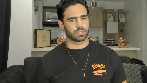 bradleymartin7 online show from January 23, 2:02 am