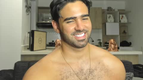 bradleymartin7 online show from February 3, 1:52 am