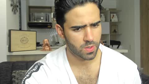 bradleymartin7 online show from February 7, 11:24 pm