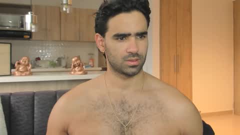 Snapshot of bradleymartin7 chatting on December 18, 9:10 pm bradleymartin7 online show from December 18, 9:10 pm