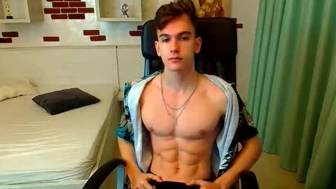 Snapshot of bradyflint chatting on October 27, 5:33 am BradyFlint online show from October 27, 5:33 am