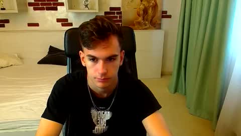 Snapshot of bradyflint chatting on October 28, 6:06 am BradyFlint online show from October 28, 6:06 am