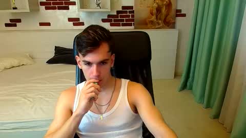 Snapshot of bradyflint chatting on November 11, 6:13 am BradyFlint online show from November 11, 6:13 am