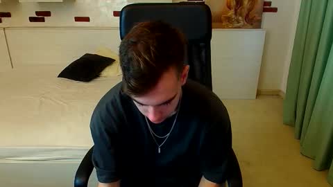 Snapshot of bradyflint chatting on November 28, 10:29 am BradyFlint online show from November 28, 10:29 am