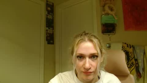 i am a naughty jedi knight online show from April 5, 5:04 am