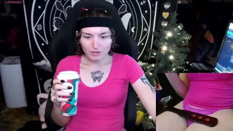 Snapshot of brandiwrld999 chatting on December 25, 7:02 pm BrandiWRLD999 online show from December 25, 7:02 pm