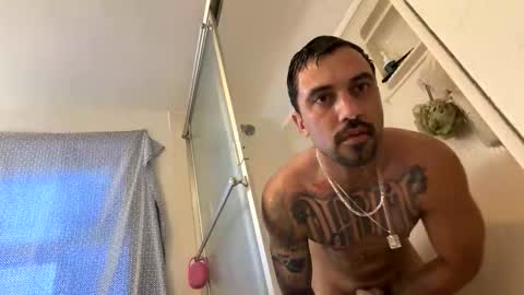 Snapshot of brandonayefoo chatting on February 8, 5:27 pm brandonayefoo online show from February 8, 5:27 pm