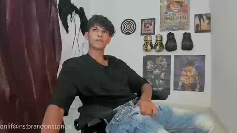 Snapshot of brandonstonexl chatting on September 12, 9:15 pm Brandon Stone online show from September 12, 9:15 pm