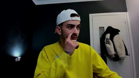 Snapshot of brandontatex chatting on December 9, 12:30 pm BrandonTateX online show from December 9, 12:30 pm