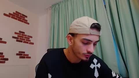 Snapshot of brandontatex chatting on December 11, 2:11 pm BrandonTateX online show from December 11, 2:11 pm