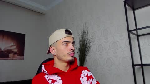 Snapshot of brandontatex chatting on January 13, 3:26 pm BrandonTateX online show from January 13, 3:26 pm