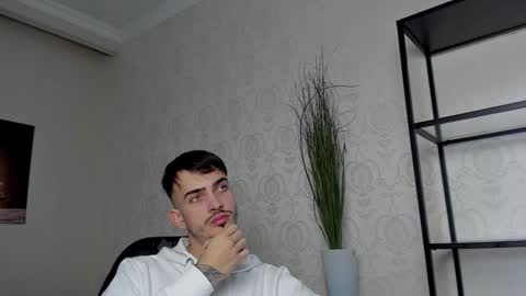 Snapshot of brandontatex chatting on January 18, 1:40 pm BrandonTateX online show from January 18, 1:40 pm