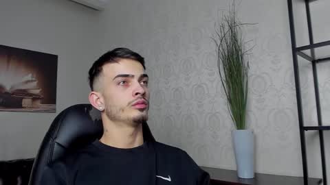 Snapshot of brandontatex chatting on January 20, 2:36 pm BrandonTateX online show from January 20, 2:36 pm