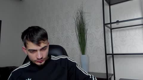 Snapshot of brandontatex chatting on January 22, 1:00 pm BrandonTateX online show from January 22, 1:00 pm