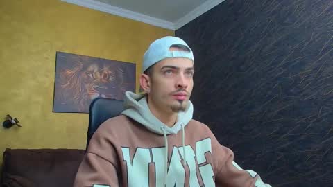 Snapshot of brandontatex chatting on February 14, 11:53 am BrandonTateX online show from February 14, 11:53 am