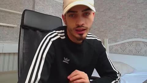 Snapshot of brandontatex chatting on February 22, 11:46 am BrandonTateX online show from February 22, 11:46 am