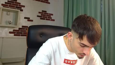 Snapshot of brandontatex chatting on February 27, 2:00 pm BrandonTateX online show from February 27, 2:00 pm