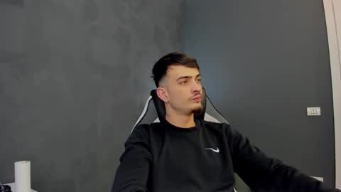 Snapshot of brandontatex chatting on February 28, 1:25 pm BrandonTateX online show from February 28, 1:25 pm