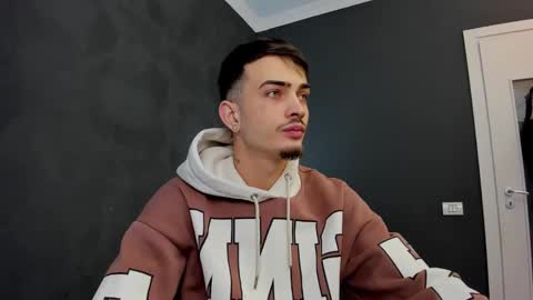 Snapshot of brandontatex chatting on March 1, 12:23 pm BrandonTateX online show from March 1, 12:23 pm