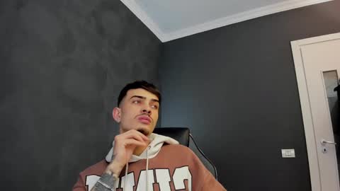 Snapshot of brandontatex chatting on March 1, 4:00 pm BrandonTateX online show from March 1, 4:00 pm