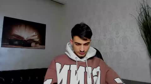 Snapshot of brandontatex chatting on March 2, 3:27 pm BrandonTateX online show from March 2, 3:27 pm