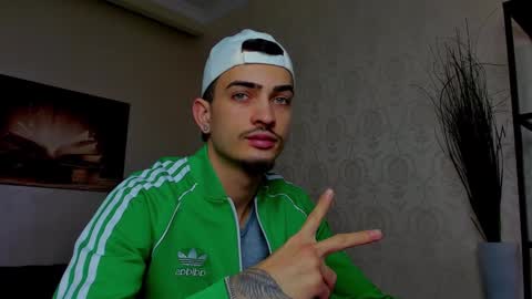 Snapshot of brandontatex chatting on March 11, 11:44 am BrandonTateX online show from March 11, 11:44 am