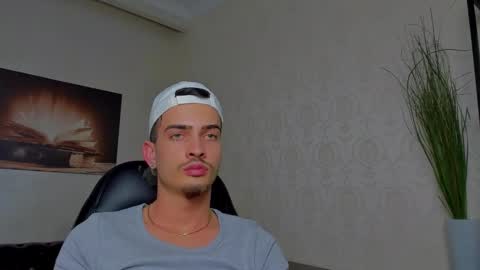 Snapshot of brandontatex chatting on March 12, 6:55 pm BrandonTateX online show from March 12, 6:55 pm