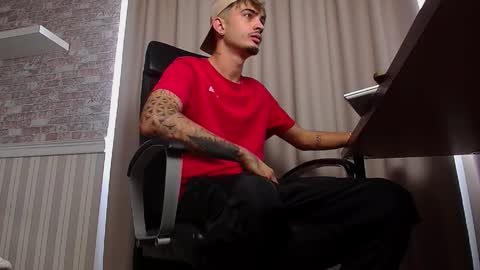 Snapshot of brandontatex chatting on September 21, 10:50 am BrandonTateX online show from September 21, 10:50 am