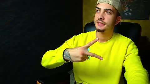 Snapshot of brandontatex chatting on October 7, 10:56 am BrandonTateX online show from October 7, 10:56 am