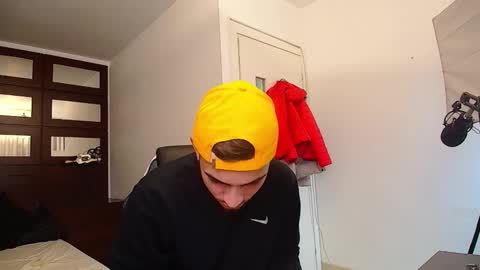 Snapshot of brandontatex chatting on November 5, 9:42 am BrandonTateX online show from November 5, 9:42 am