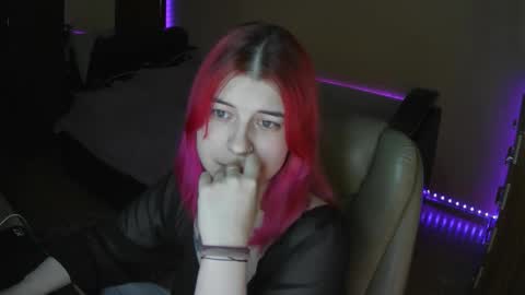 brandy_wow online show from February 26, 8:19 pm