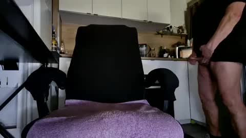 Snapshot of branislav34 chatting on December 29, 10:01 am Jude online show from December 29, 10:01 am