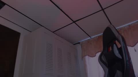 Snapshot of brasi_ chatting on December 18, 5:30 pm brasi_ online show from December 18, 5:30 pm