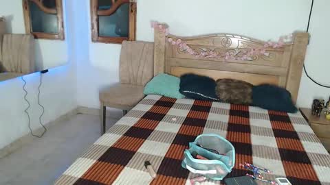 bratz_glloe online show from January 12, 2:28 am