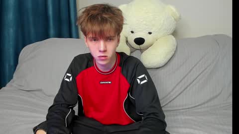 Snapshot of braxiboy chatting on December 22, 11:11 am Brax online show from December 22, 11:11 am