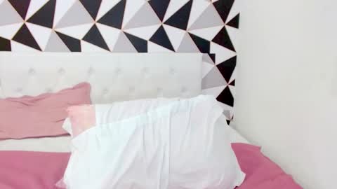 Snapshot of braziliangirl191 chatting on December 15, 2:08 am Alice online show from December 15, 2:08 am