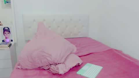 Snapshot of braziliangirl191 chatting on November 12, 11:47 pm Alice online show from November 12, 11:47 pm