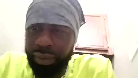 Snapshot of breeze316 chatting on September 12, 10:15 am breeze316 online show from September 12, 10:15 am