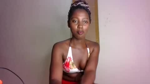 Snapshot of breezykan123 chatting on January 6, 7:45 pm breelia online show from January 6, 7:45 pm