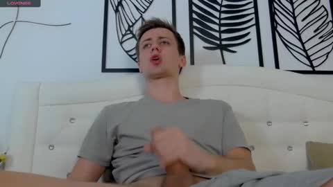 Snapshot of brell_line chatting on February 3, 11:09 am Brelland online show from February 3, 11:09 am