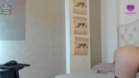 Snapshot of brenda_storm chatting on January 9, 1:29 am Brenda online show from January 9, 1:29 am