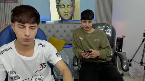 Snapshot of brent18_ chatting on December 2, 3:56 am Esteban online show from December 2, 3:56 am