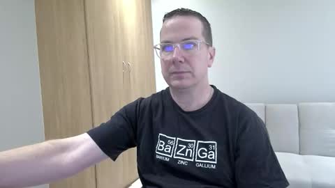 Snapshot of brettdj chatting on November 16, 12:44 pm Brett online show from November 16, 12:44 pm