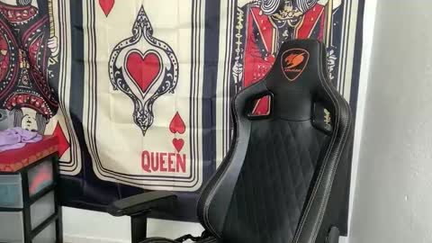 Snapshot of brettmycles chatting on November 19, 12:32 am Brett Mycles online show from November 19, 12:32 am