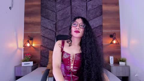 Snapshot of briaconner_ chatting on December 31, 5:55 am B R I A online show from December 31, 5:55 am