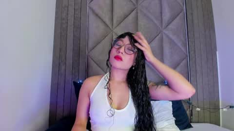 Snapshot of briaconner_ chatting on February 10, 2:08 am B R I A online show from February 10, 2:08 am
