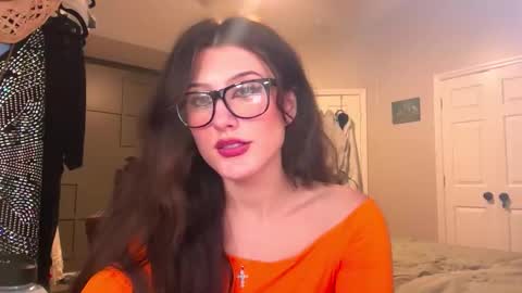 Snapshot of briadominick chatting on November 1, 6:04 am Brianna3 online show from November 1, 6:04 am