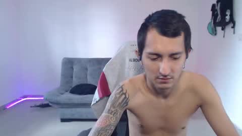 Snapshot of brian_sweetx chatting on March 10, 4:25 pm Brian sweetx Independent online show from March 10, 4:25 pm